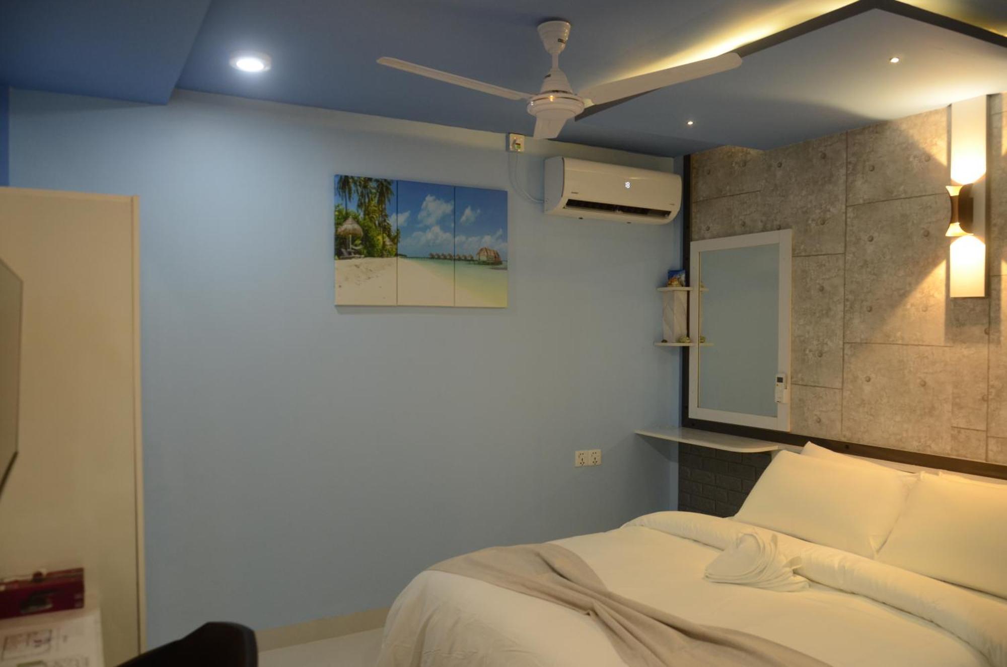 Isle Inn {Fuvahmulah) Room photo